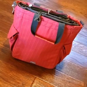Picnic bucket style insulated bag